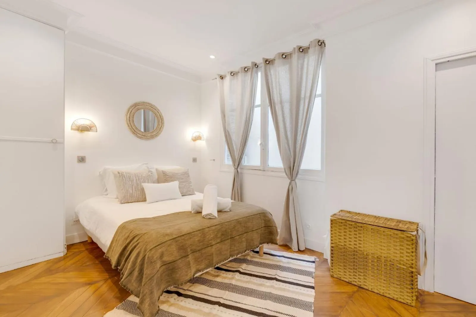 Luxurious Flat Champs Elysee Paris