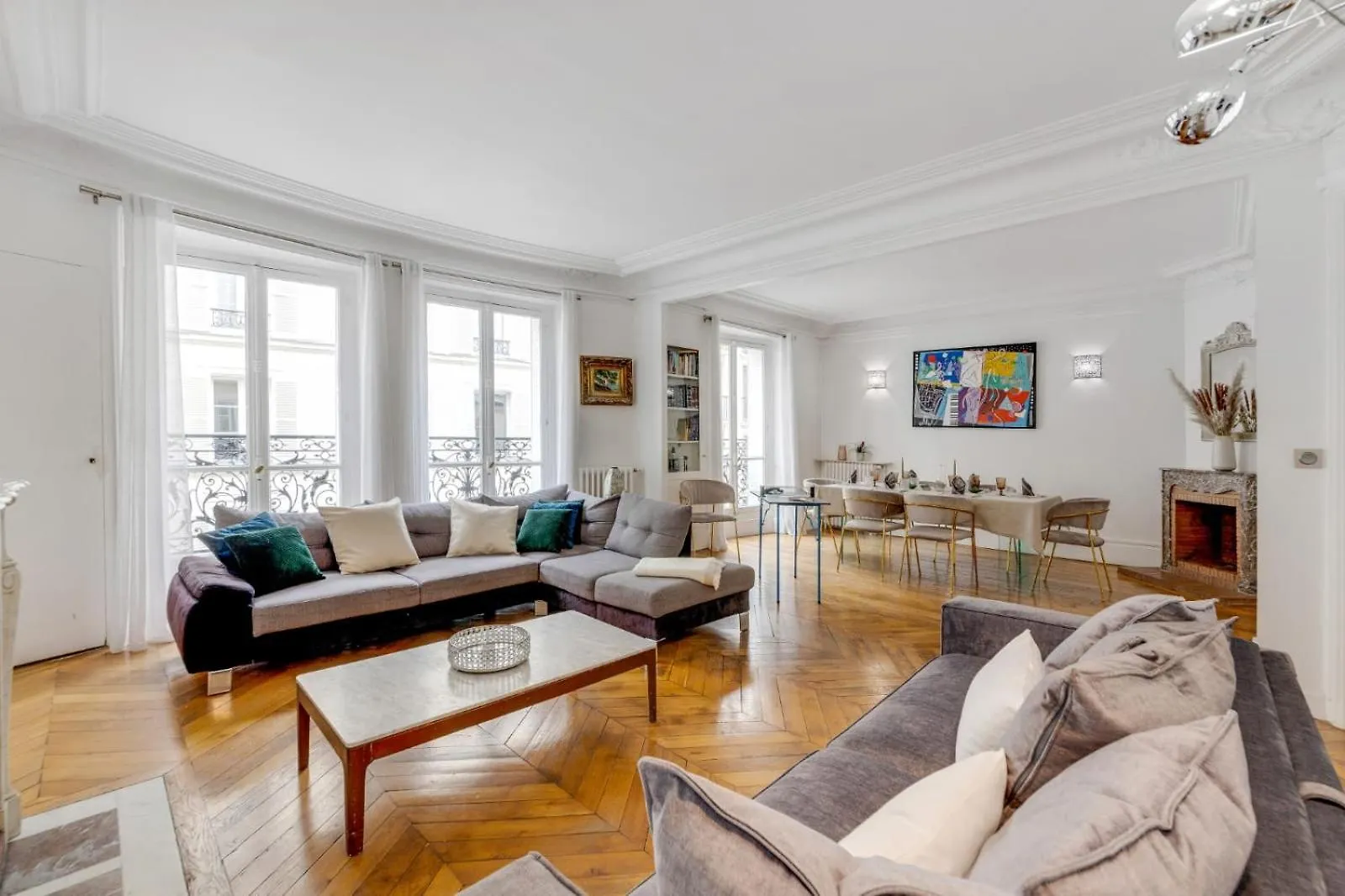 Apartment Luxurious Flat Champs Elysee Paris